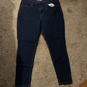 No Boundaries High Rise Skinny Jeans